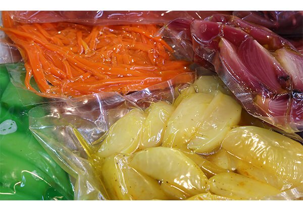 100 bolsas de 20x25 cm Bolsa al vacío para alimentos utilizada para la conservación de alimentos y cocción al vacío bolsa sellada brillante transparente al vacío 